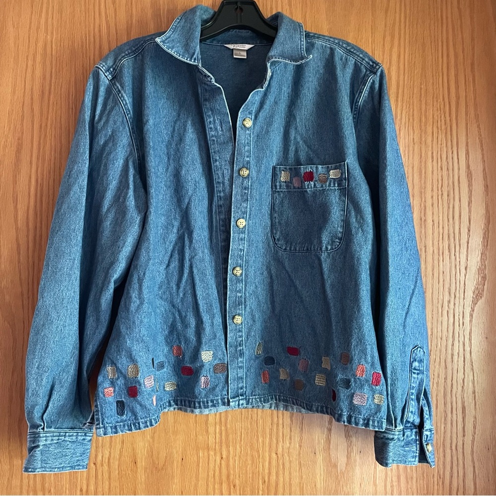 Vintage Y2K Early 2000's Large 2005 Denim Button Down Shirt w/ Embroidery womens
